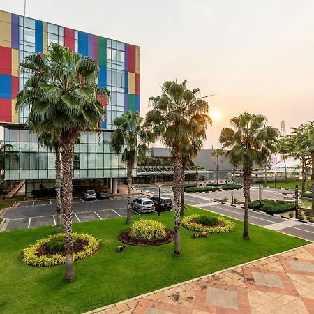 Hotel De Convencoes De Talatona, Hcta Luanda Exterior photo